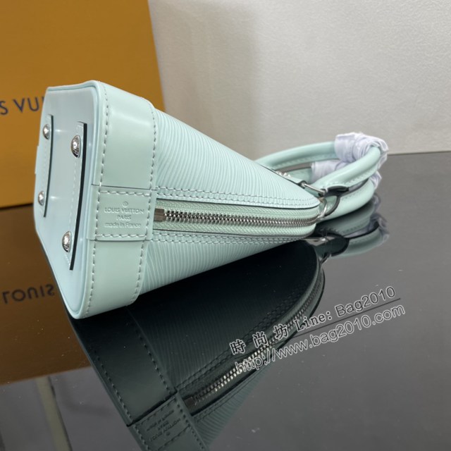 Lv路易威登2023專櫃新款顏色Alma BB手袋 LV水波紋皮革寬幅提花肩帶貝殼包 M22169 ydh5185